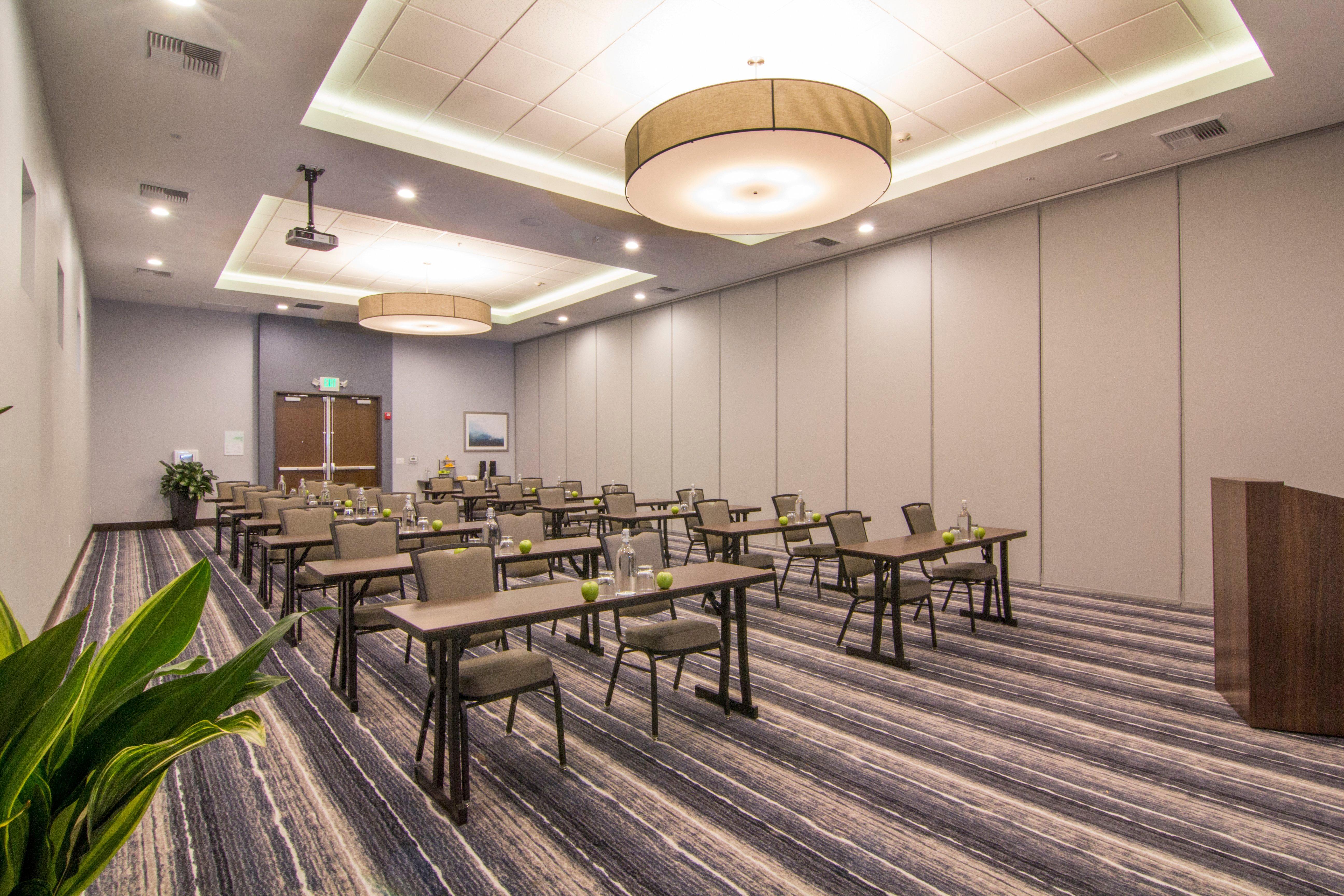 Holiday Inn Carlsbad/San Diego By Ihg Exterior photo