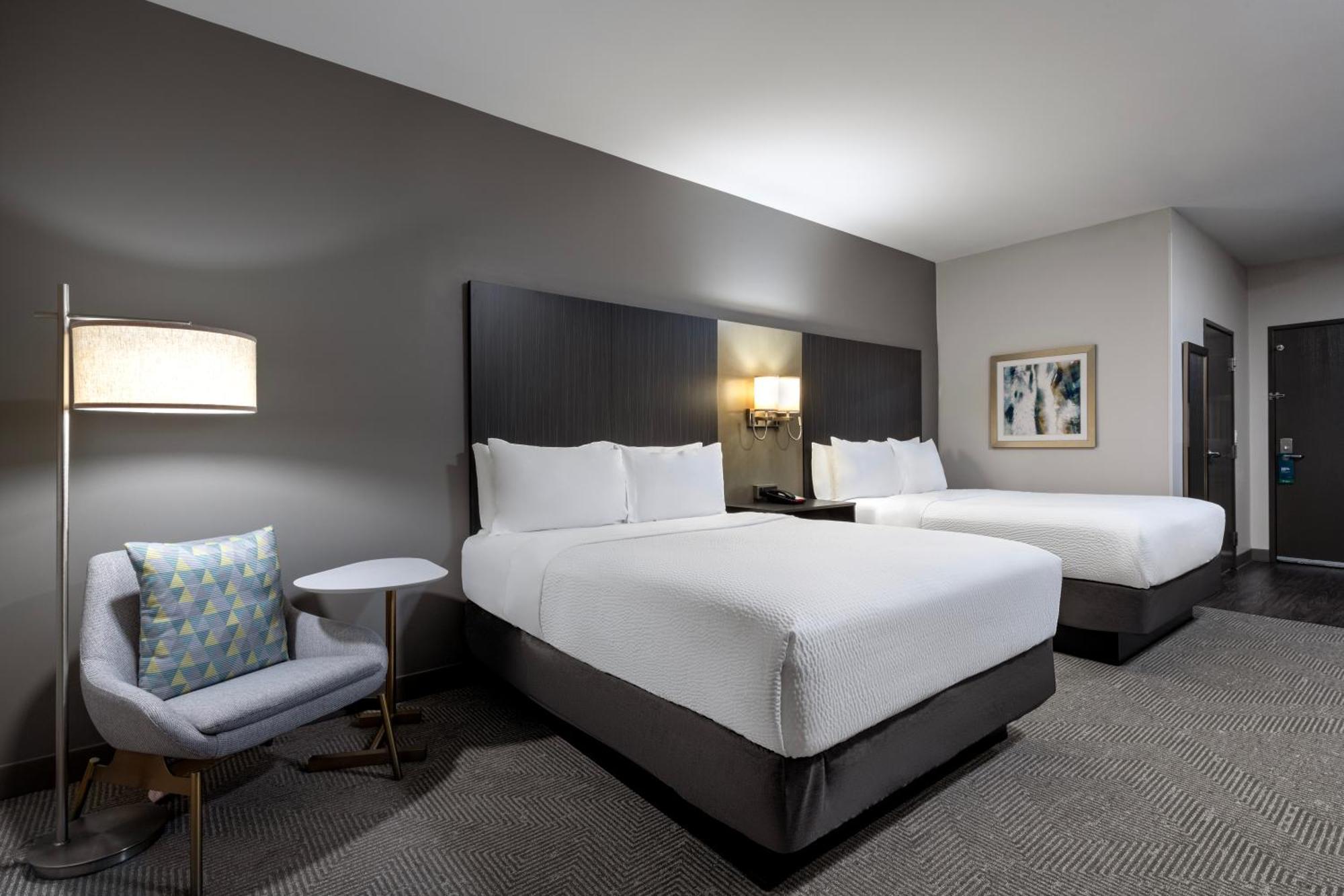 Holiday Inn Carlsbad/San Diego By Ihg Exterior photo