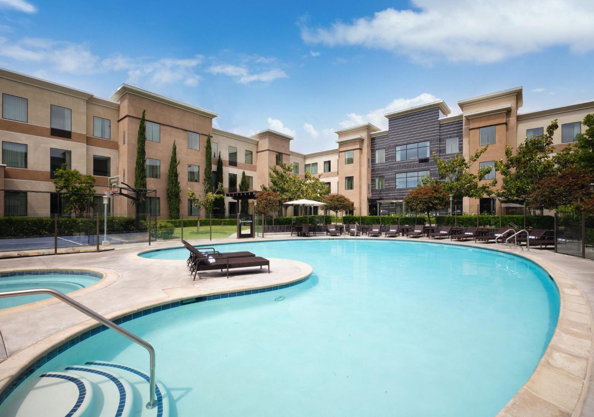 Holiday Inn Carlsbad/San Diego By Ihg Exterior photo