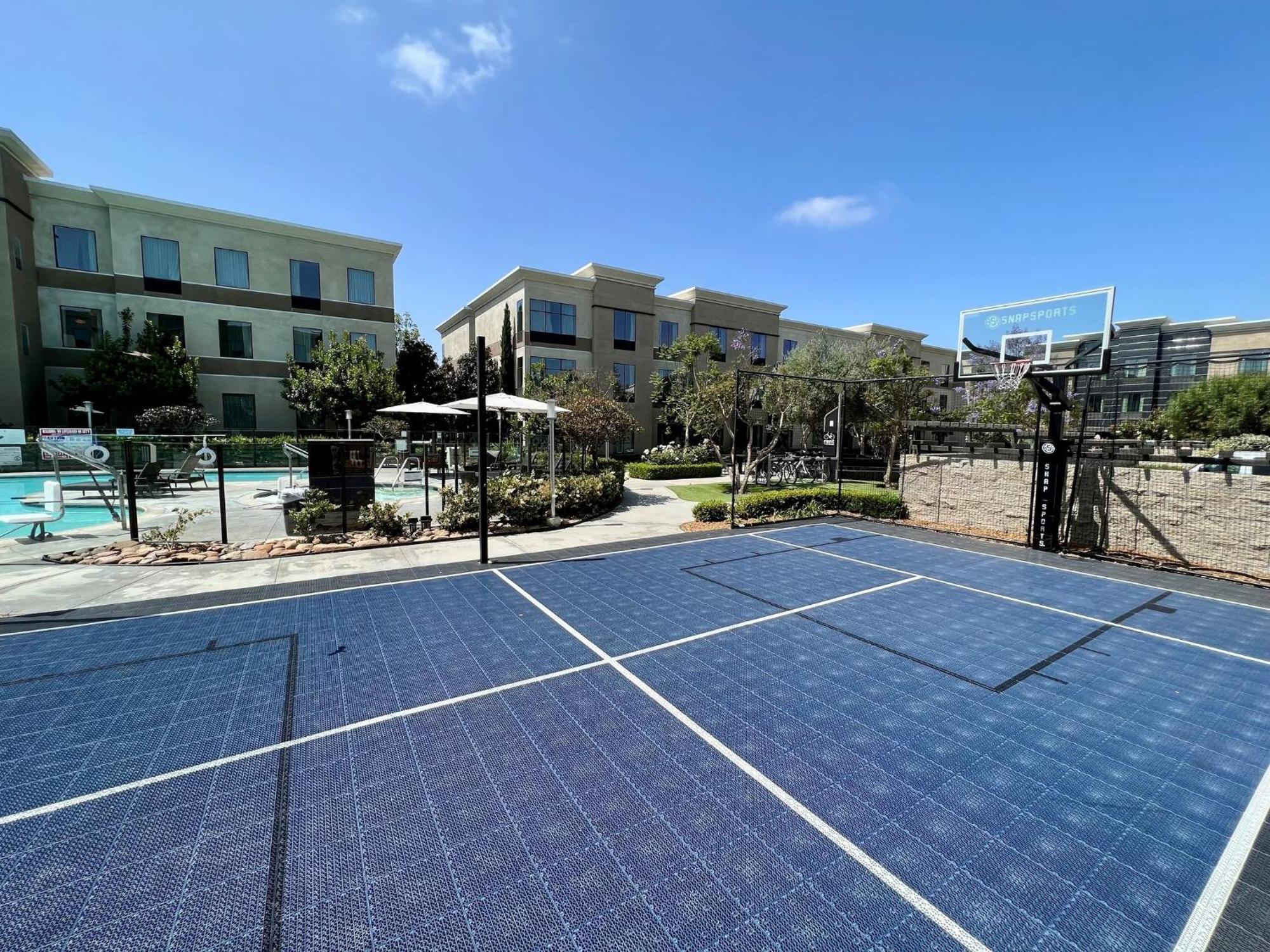 Holiday Inn Carlsbad/San Diego By Ihg Exterior photo